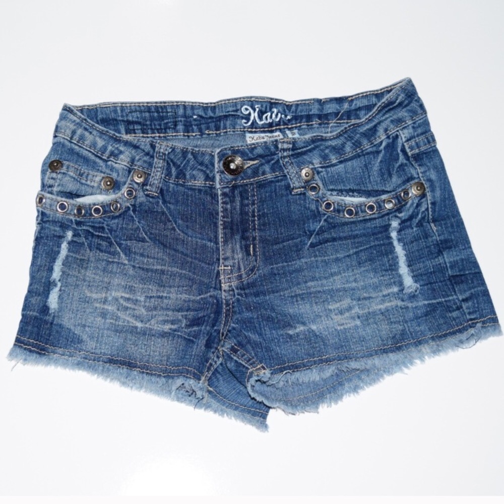 Jean cutoff shorts with metallic design on pockets